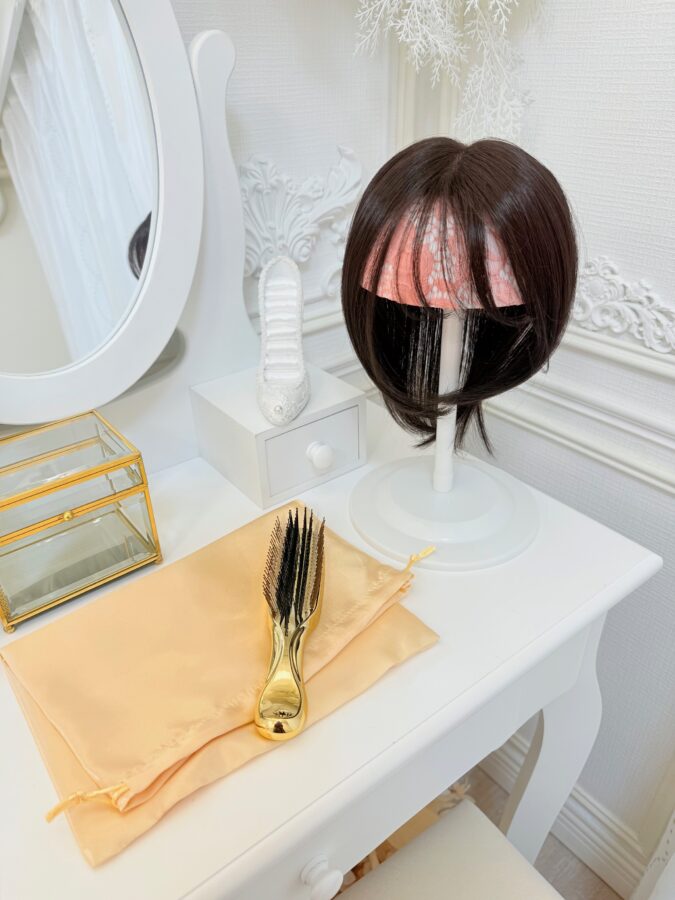ウィッグスタンド、ヘアブラシ、巾着プレゼントキャンペーン